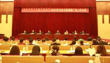 呼伦贝尔奏响“美在四季”雄浑乐章