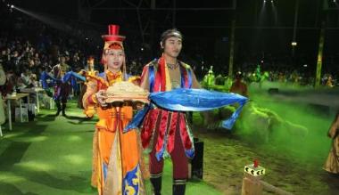 2019大型游牧风情室内实景演艺《相会敖包》在辉腾锡勒草原精彩上演