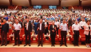 呼伦贝尔市第二届农牧民文艺汇演精彩开演