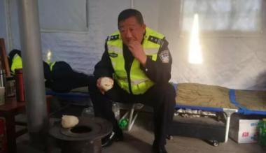 “疫战”当前 父亲儿子儿媳齐上阵
