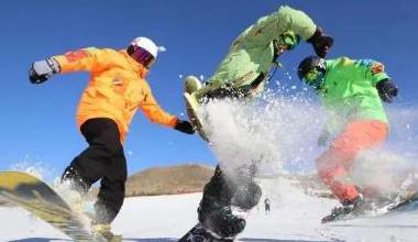 “九大空间”蕴“童话” “热”雪冰城阿尔山