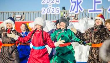 2024-2025冰上龙舟超级联赛总决赛盛大启幕  锡林郭勒奏响冰雪运动强音  ​