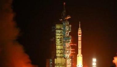 全国各地“追星人”齐聚额济纳，见证神二十三出征寰宇