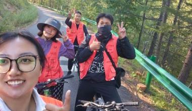 “小松鼠”畅行服务队温暖G331林海旅途