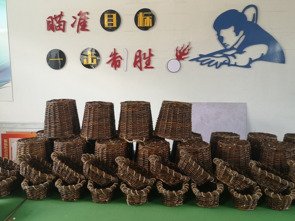 柳编成品展示。拍摄者塔娜(1).jpg